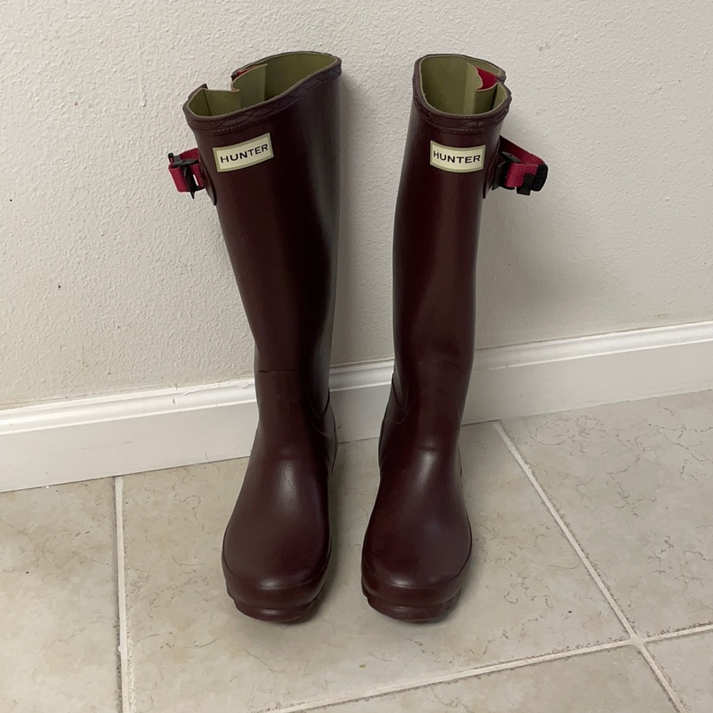 Hunter Tall Rain Boots in Plum